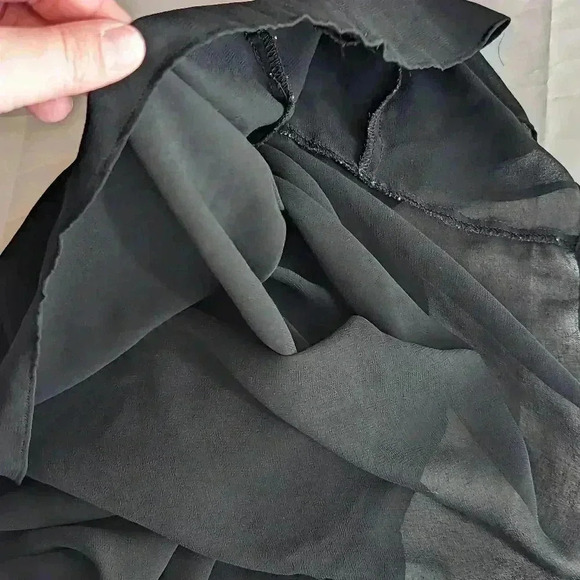 Twentyone Women's Small Tiered Layered Black Sleeveless Top - Picture 7 of 10